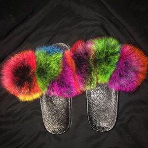 COLORFUL FUR BALL SLIDES!